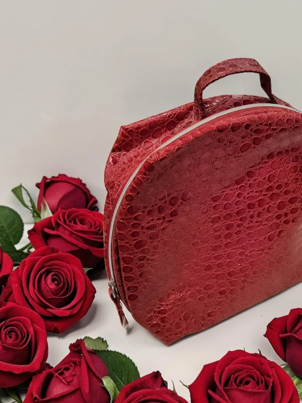 10 / $10 Red Croc-Embossed Women’s Cosmetic Pouch